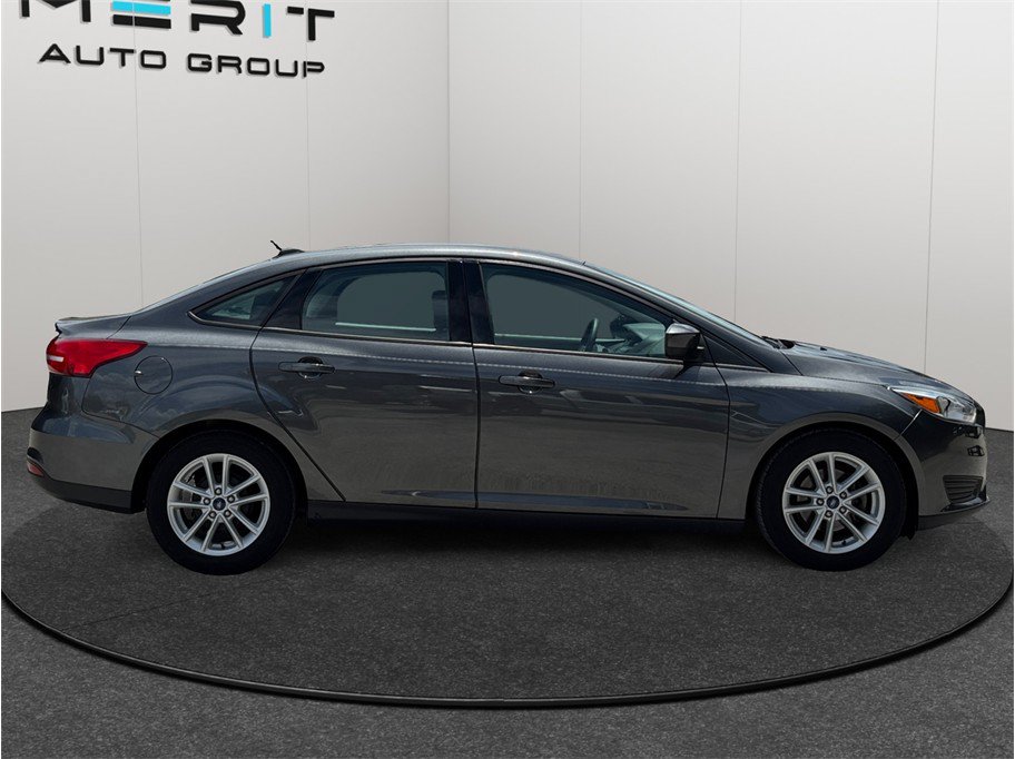 Used 2018 Ford Focus SE FWD image 10