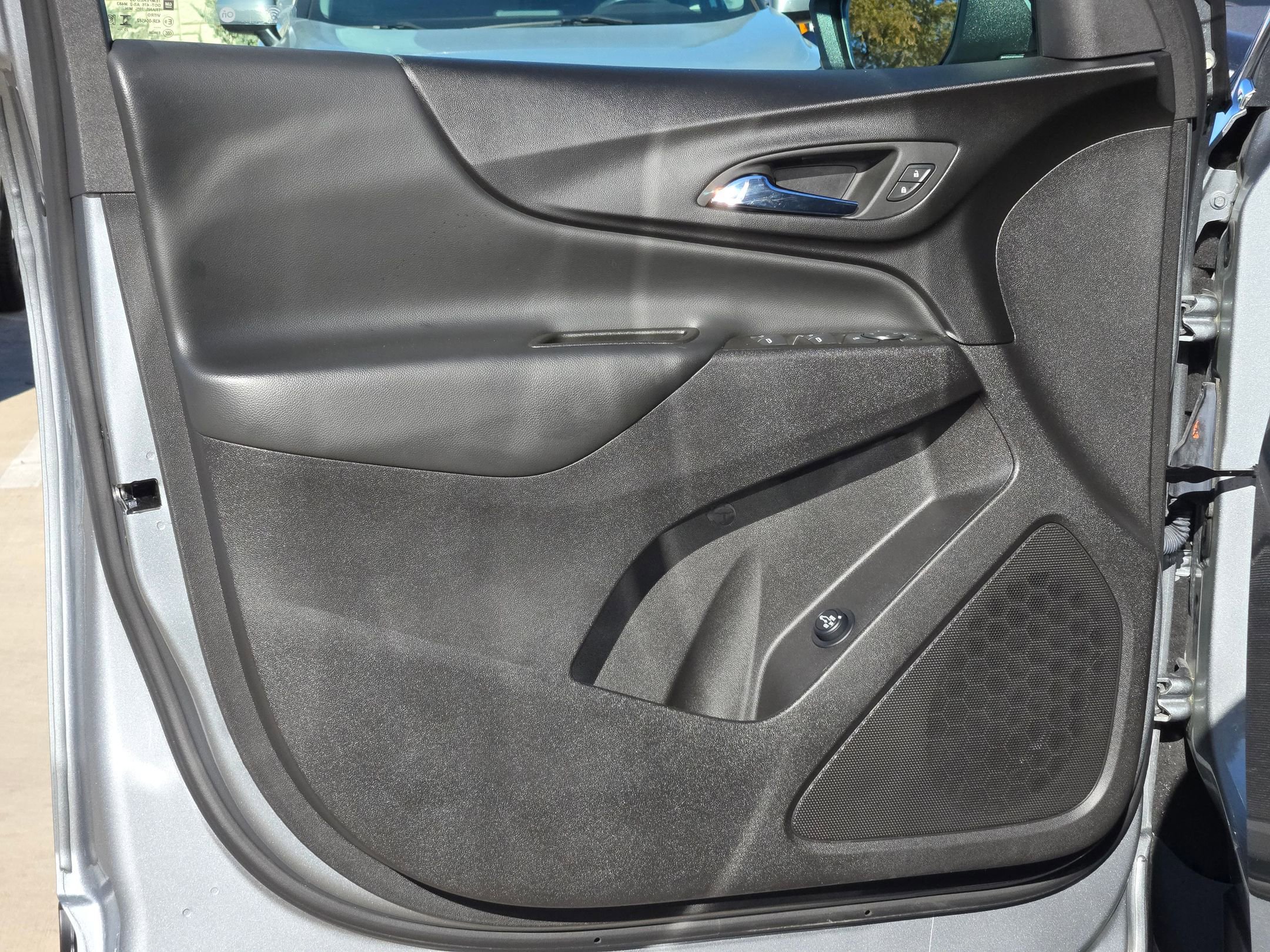 Used 2024 Chevrolet Equinox LT image 11