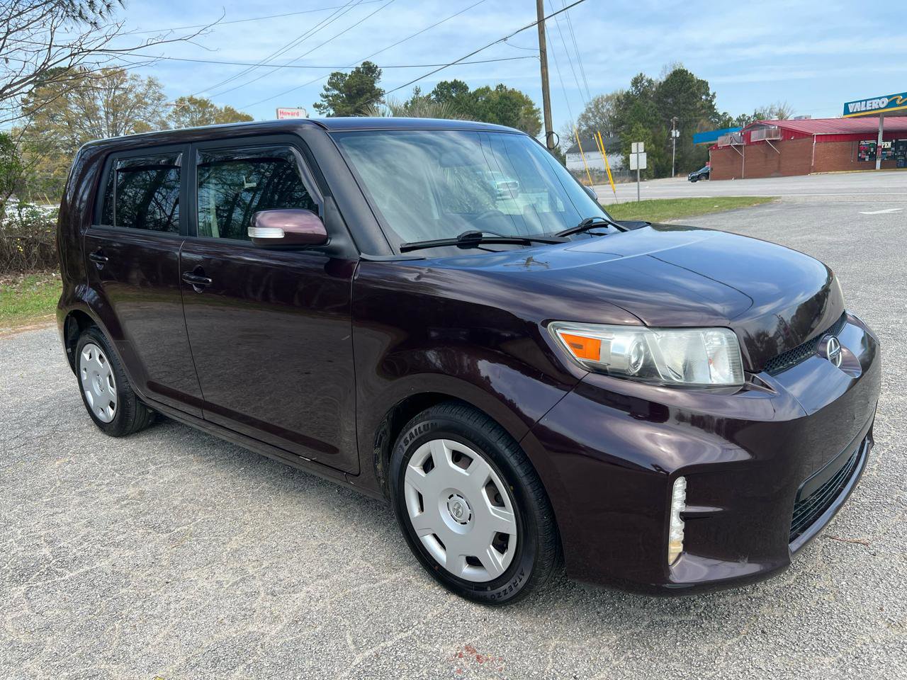 Used 2014 Scion xB image 1