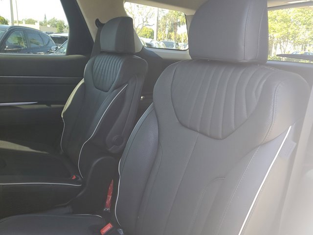 Certified 2024 Hyundai Palisade Limited image 9