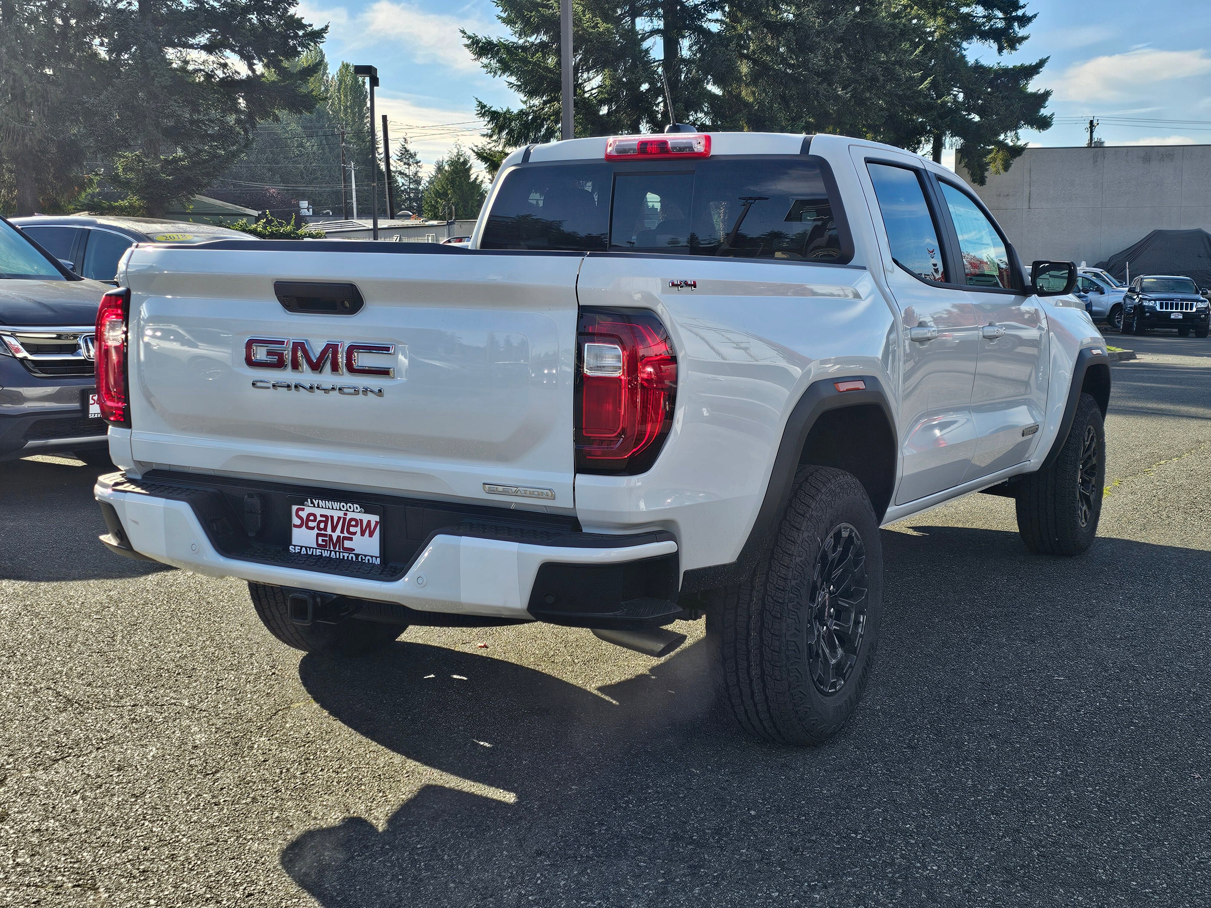 New 2026 GMC Canyon Elevation w/ Convenience Package image 7