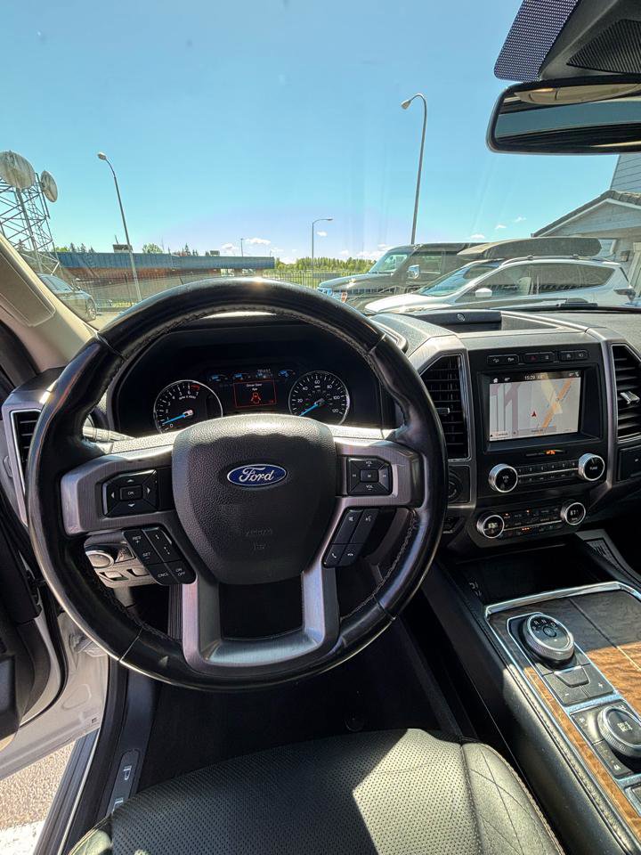 Used 2019 Ford Expedition Platinum AWD/4WD image 22