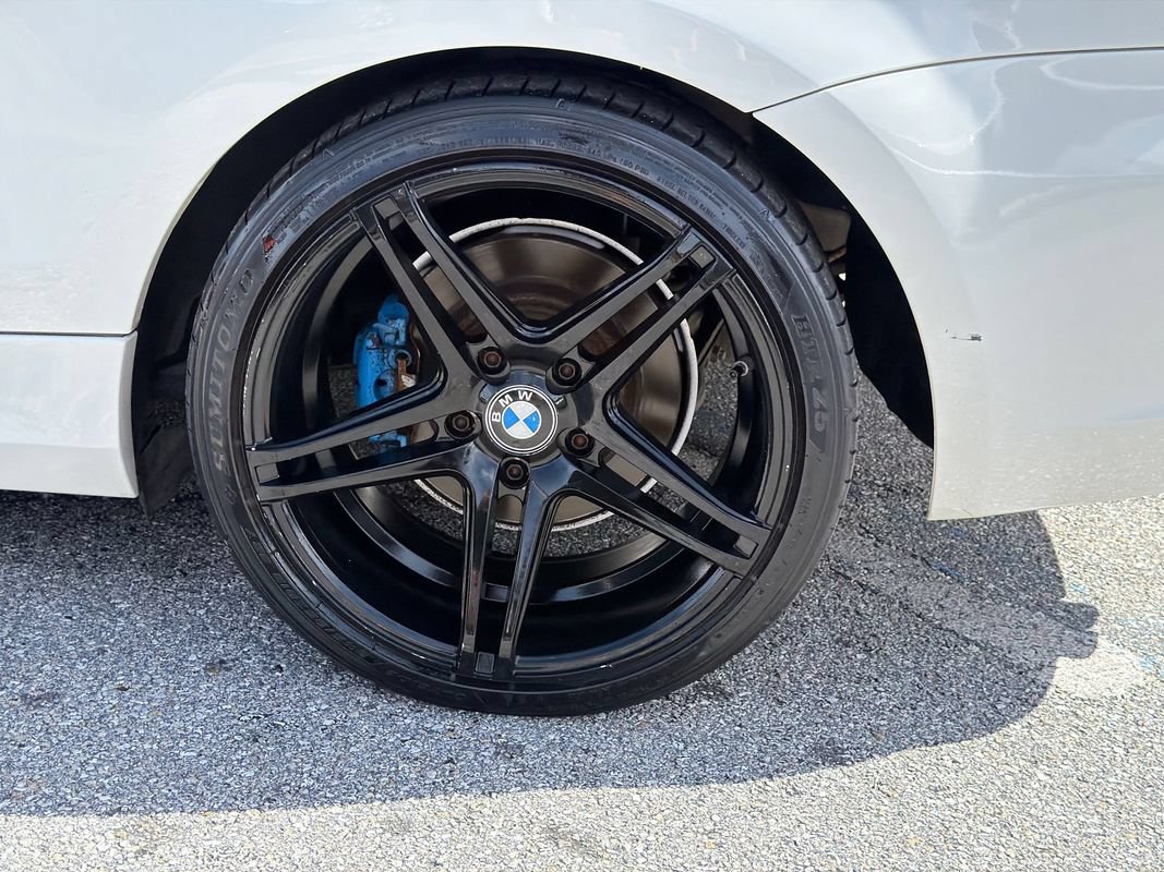 Used 2013 BMW 128i Convertible RWD image 11