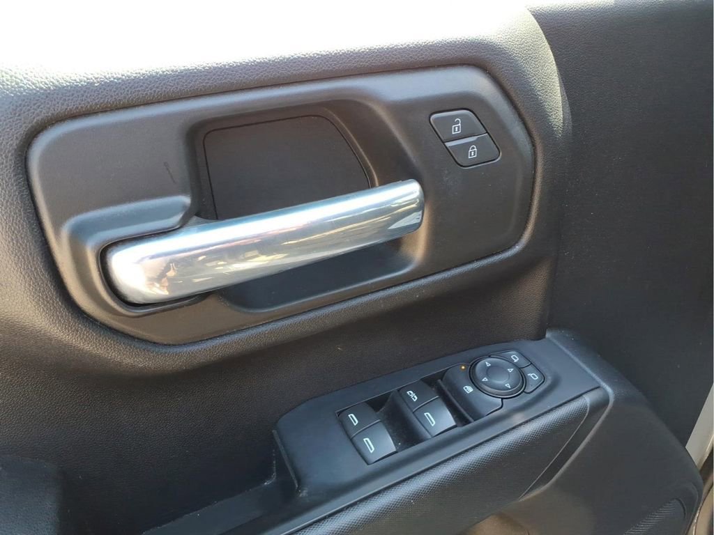 Used 2023 Chevrolet Silverado 1500 Custom w/ LPO, Dark Essentials Package AWD/4WD image 13