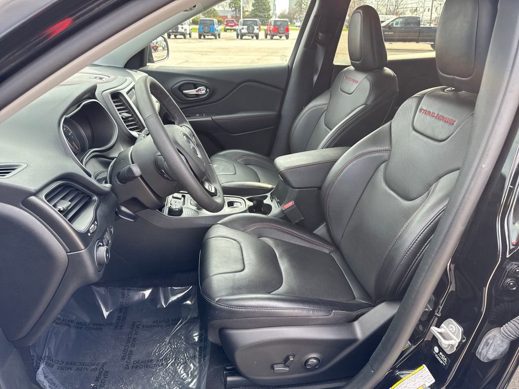 Used 2023 Jeep Cherokee Trailhawk w/ Premium Leather Package image 10