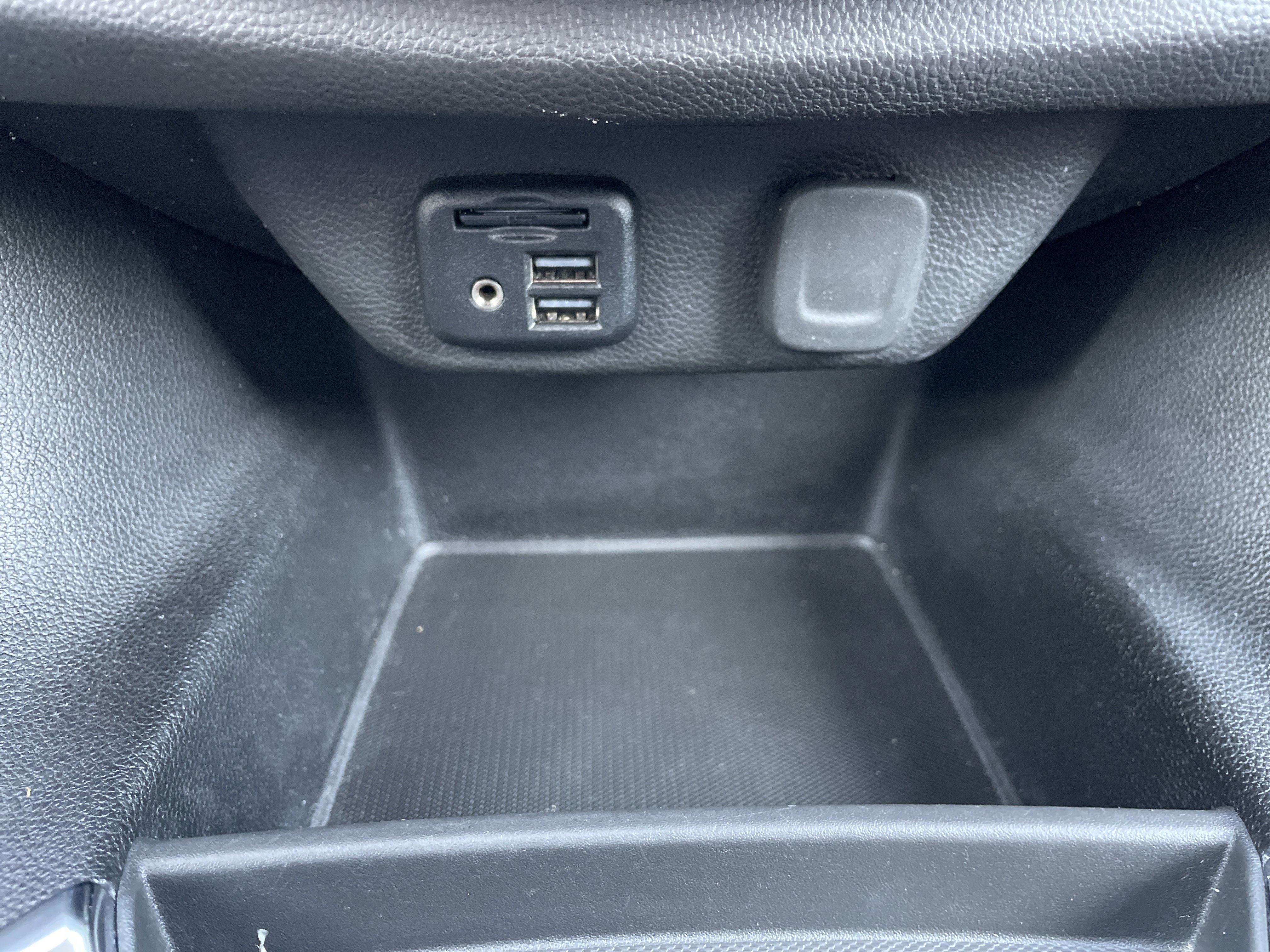 Certified 2021 Chevrolet Traverse RS AWD/4WD image 41