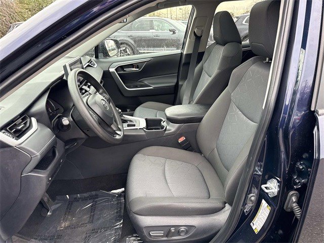 Used 2025 Toyota RAV4 XLE image 14