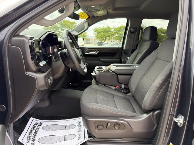Used 2024 Chevrolet Silverado 1500 LT AWD/4WD image 28