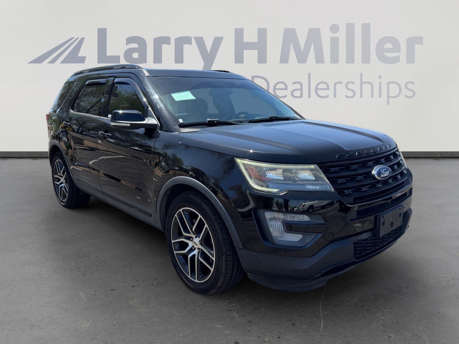 Used 2017 Ford Explorer Sport w/ Equipment Group 401A AWD/4WD image 7