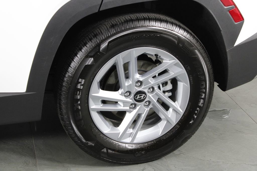 Certified 2026 Hyundai Tucson SE FWD image 12