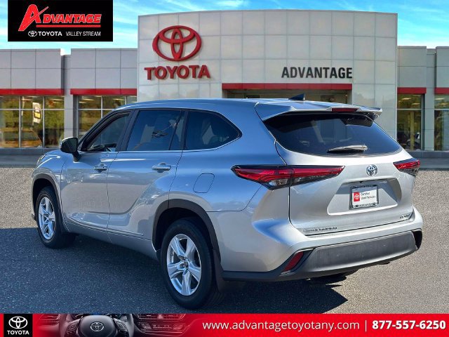 Used 2023 Toyota Highlander LE AWD/4WD image 10