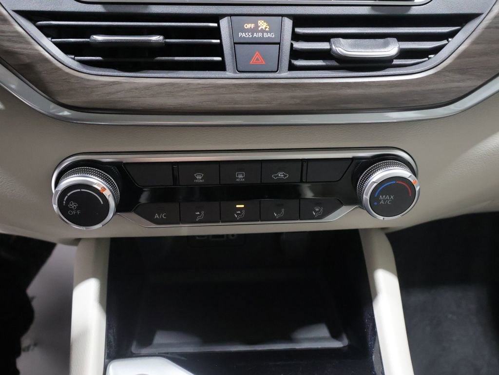 Used 2024 Nissan Altima 2.5 SV AWD/4WD image 27