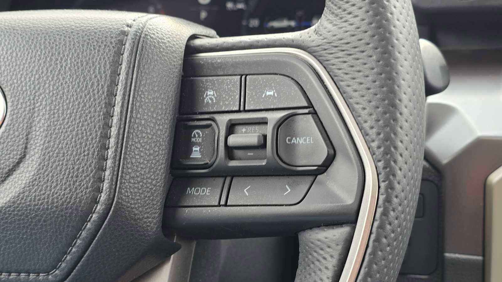 Used 2025 Toyota Tacoma TRD Off-Road w/ TRD Off Road Premium Package AWD/4WD image 28