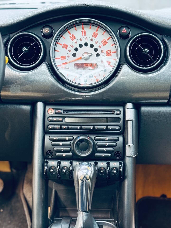 Used 2006 MINI Cooper Hardtop image 14