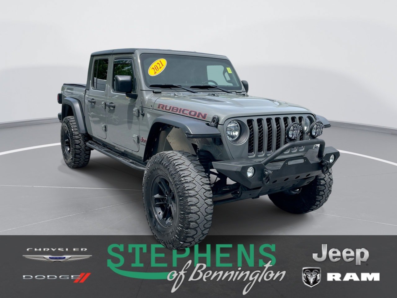 Used 2021 Jeep Gladiator Rubicon w/ Cold Weather Group AWD/4WD image 1
