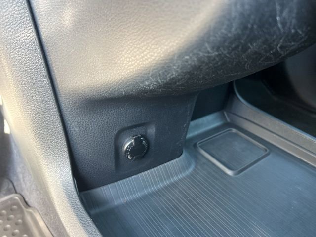 Used 2023 Toyota Sienna XSE image 28