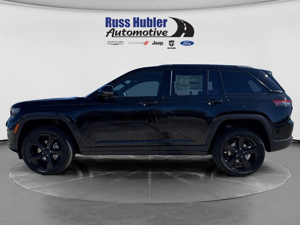 New 2025 Jeep Grand Cherokee Altitude AWD/4WD image 2