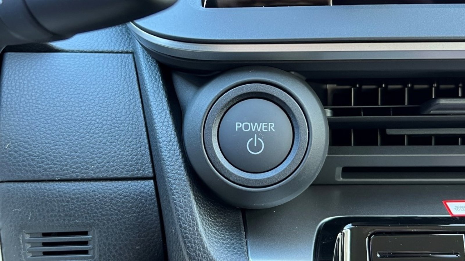 New 2026 Toyota Prius LE image 18