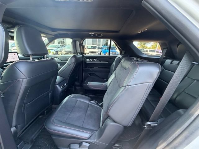 Used 2025 Ford Explorer ST w/ Sun And Sound Package AWD/4WD image 10