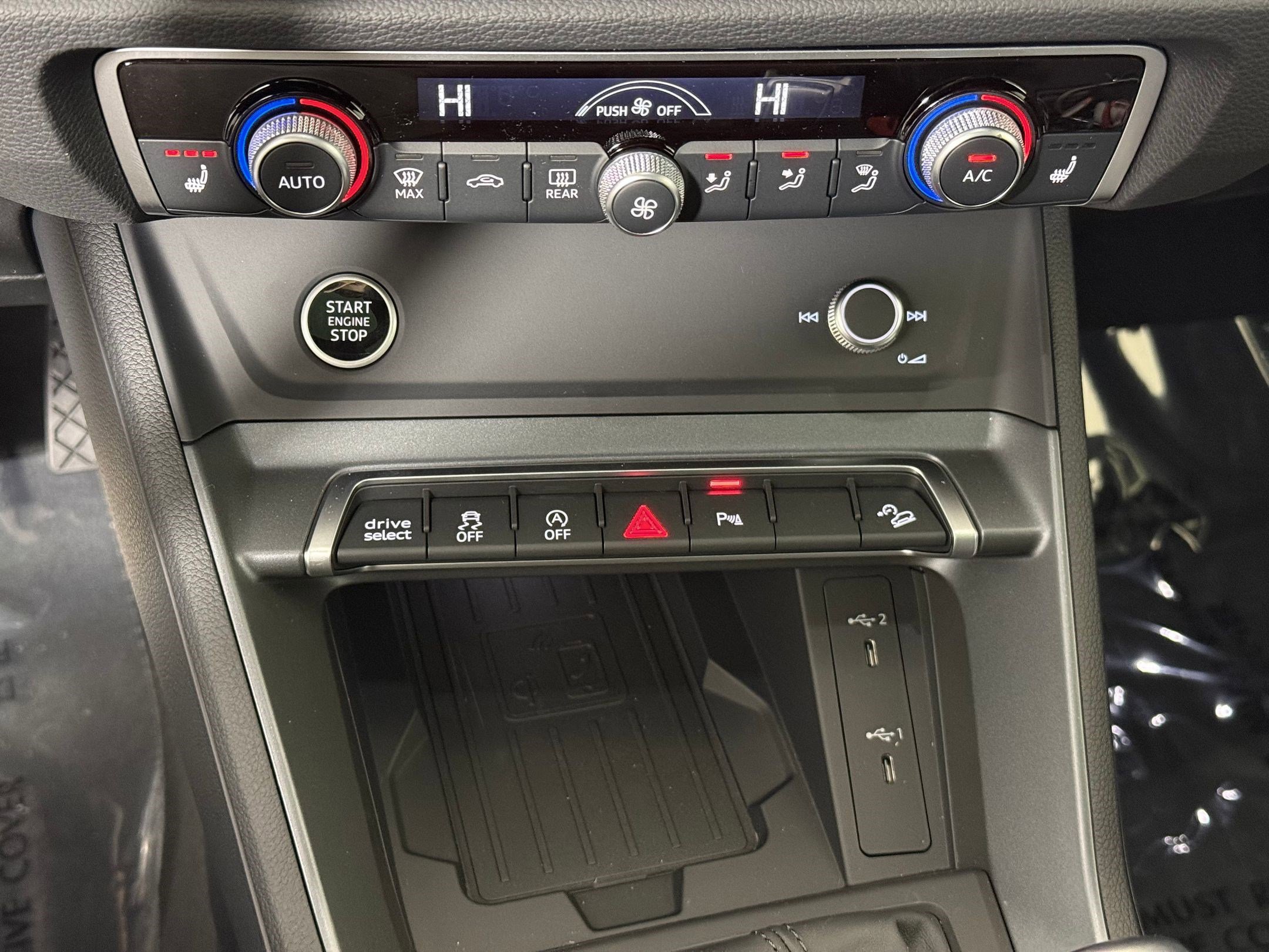 New 2025 Audi Q3 2.0T Premium image 18