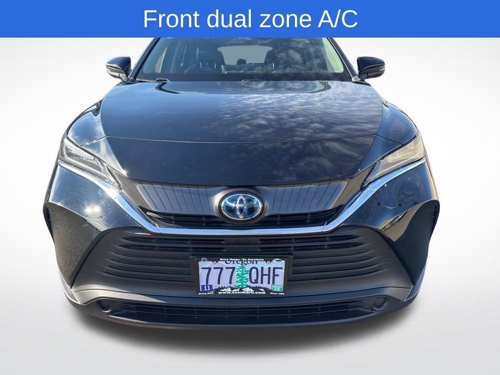 Used 2021 Toyota Venza LE image 2