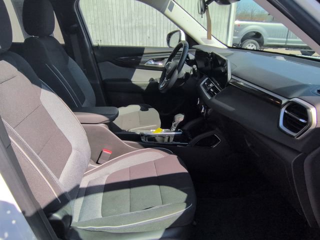 Used 2024 Chevrolet TrailBlazer LT w/ LT Cold Weather Package image 30