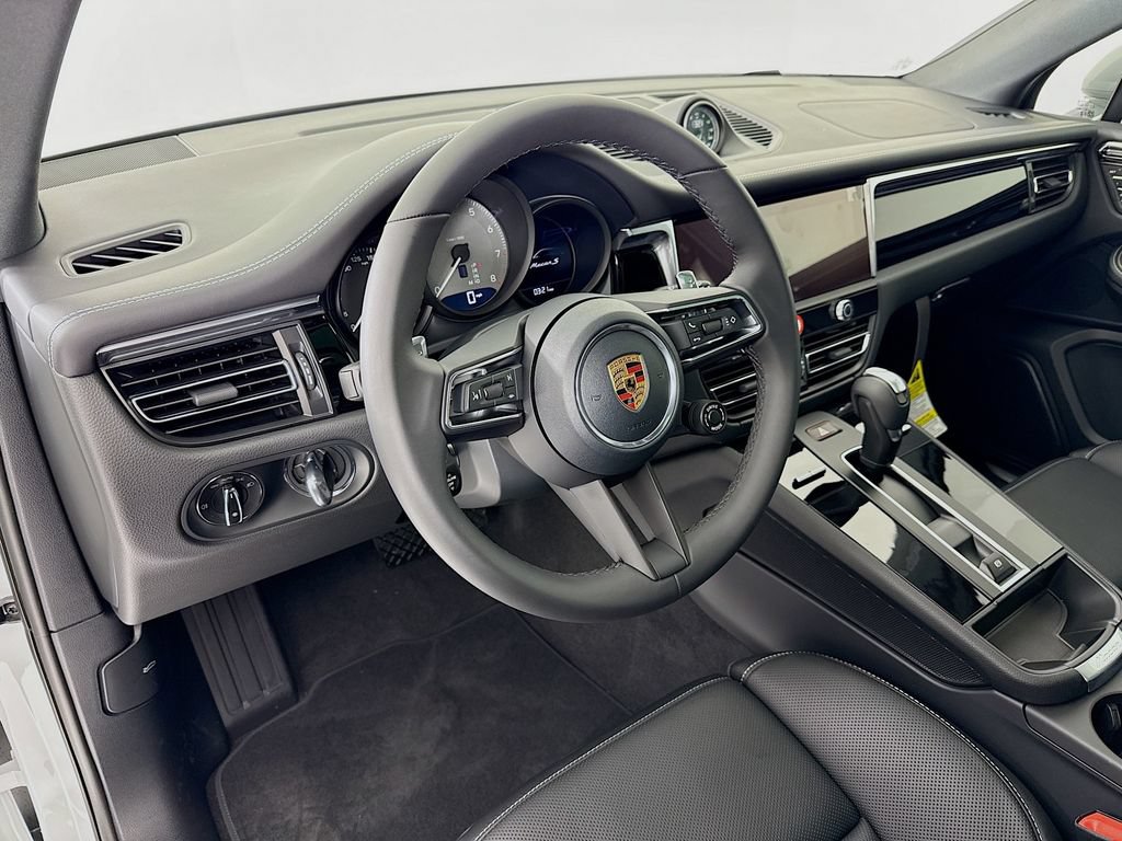 New 2026 Porsche Macan S AWD/4WD image 4