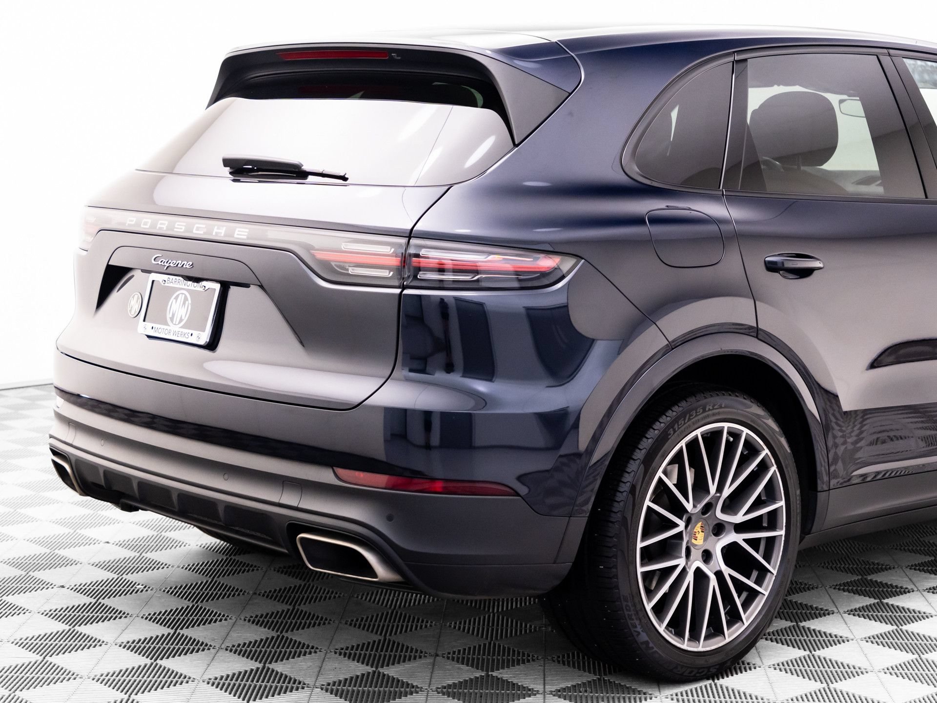Used 2020 Porsche Cayenne AWD/4WD image 37