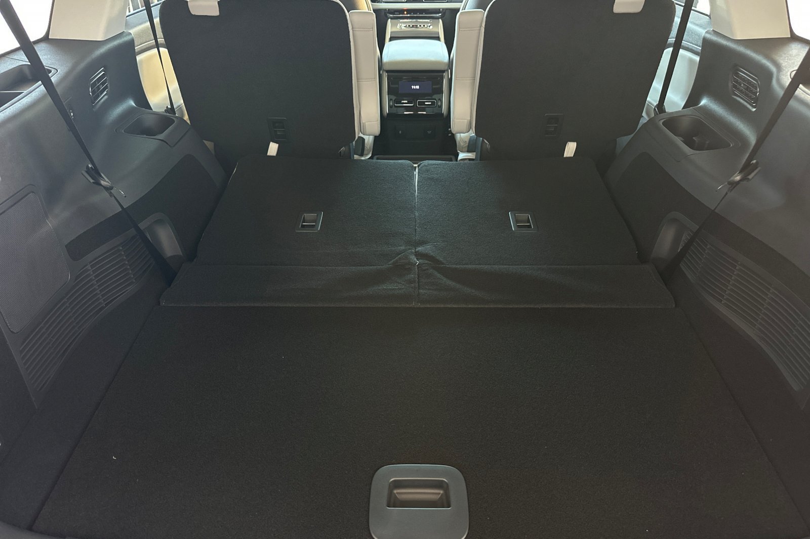 New 2026 Lincoln Aviator AWD image 15