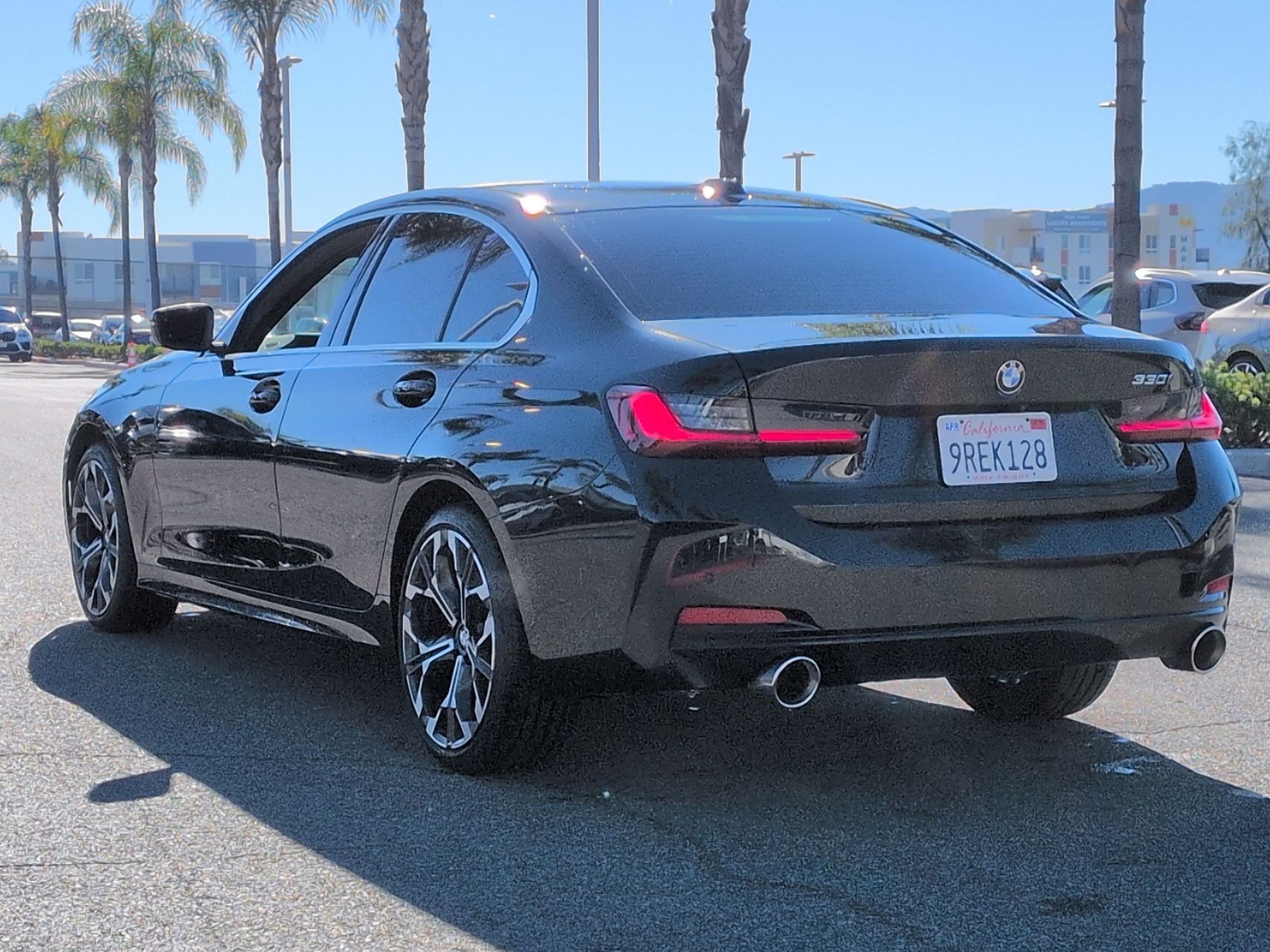 Used 2025 BMW 330i Sedan w/ Convenience Package image 8