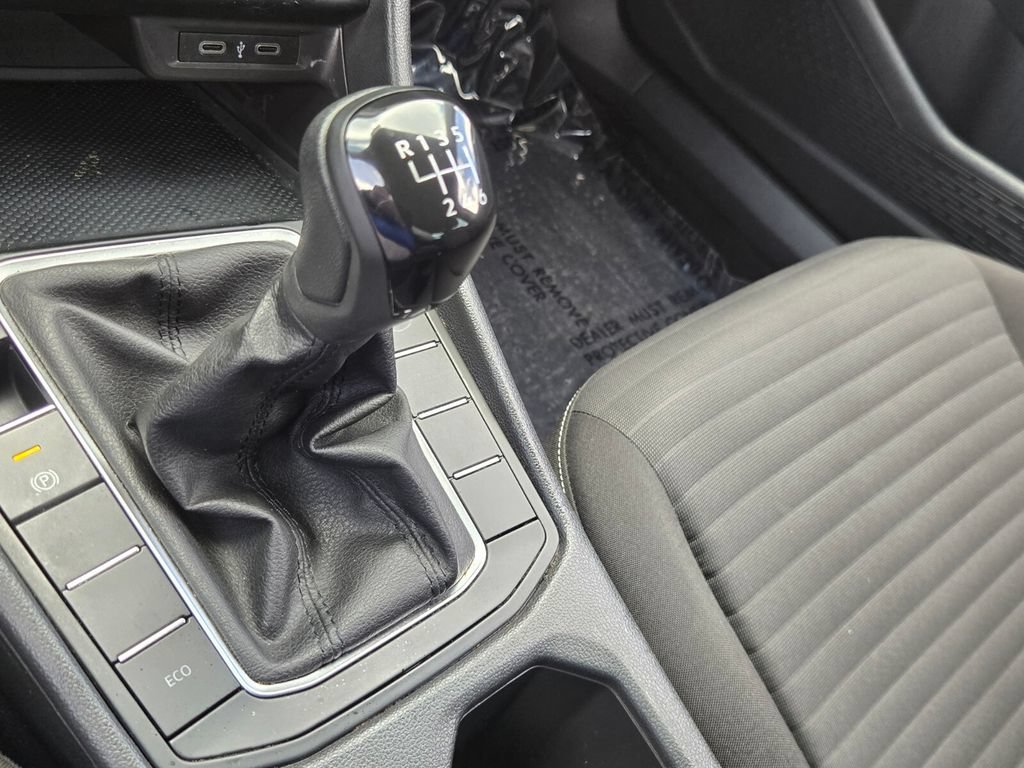 Certified 2022 Volkswagen Jetta S FWD image 18