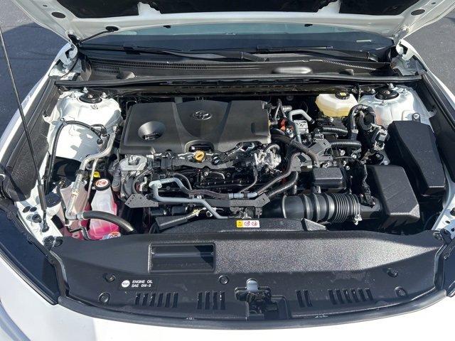 Used 2025 Toyota Camry SE image 11