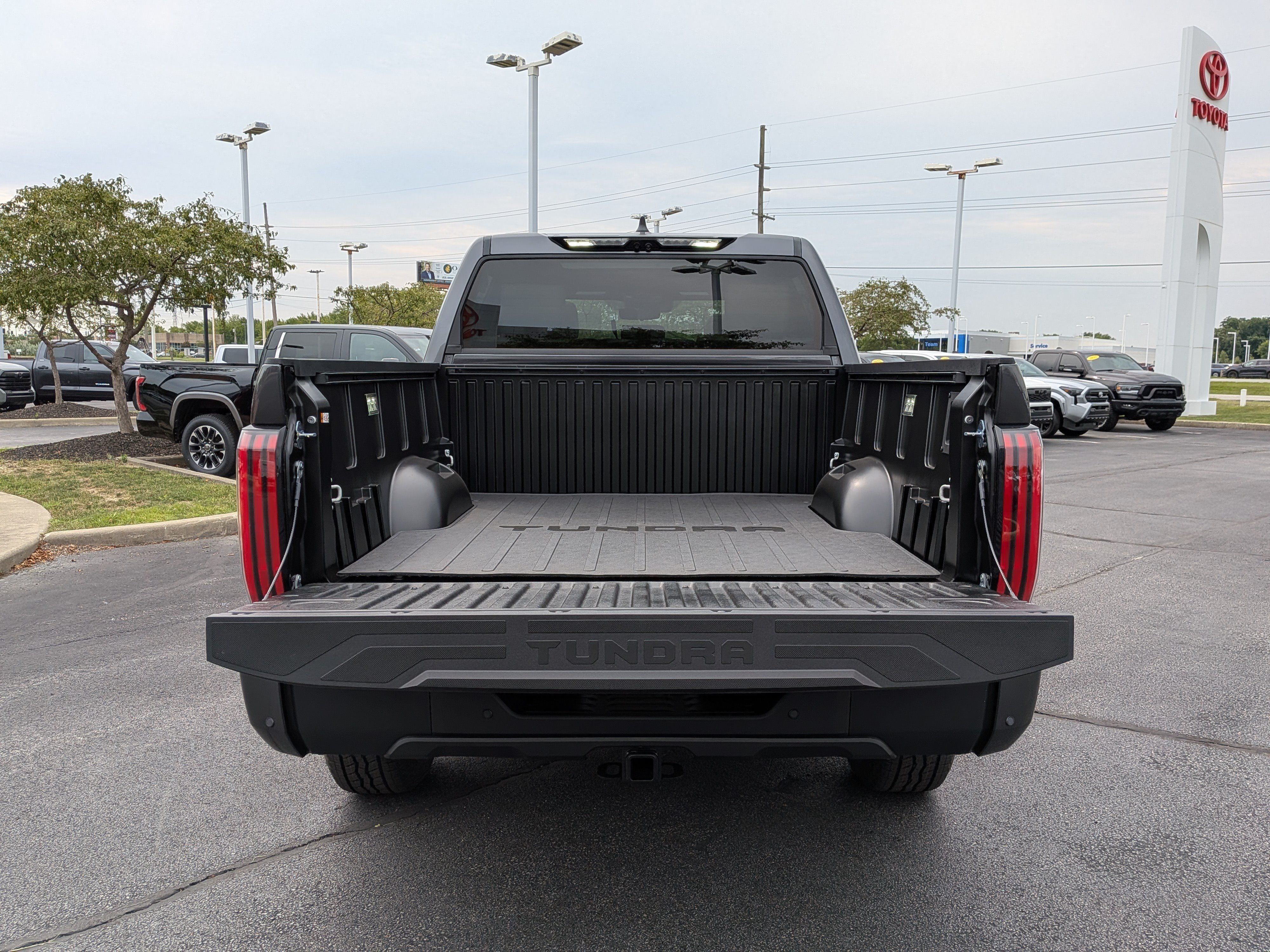 New 2026 Toyota Tundra Limited AWD/4WD image 5