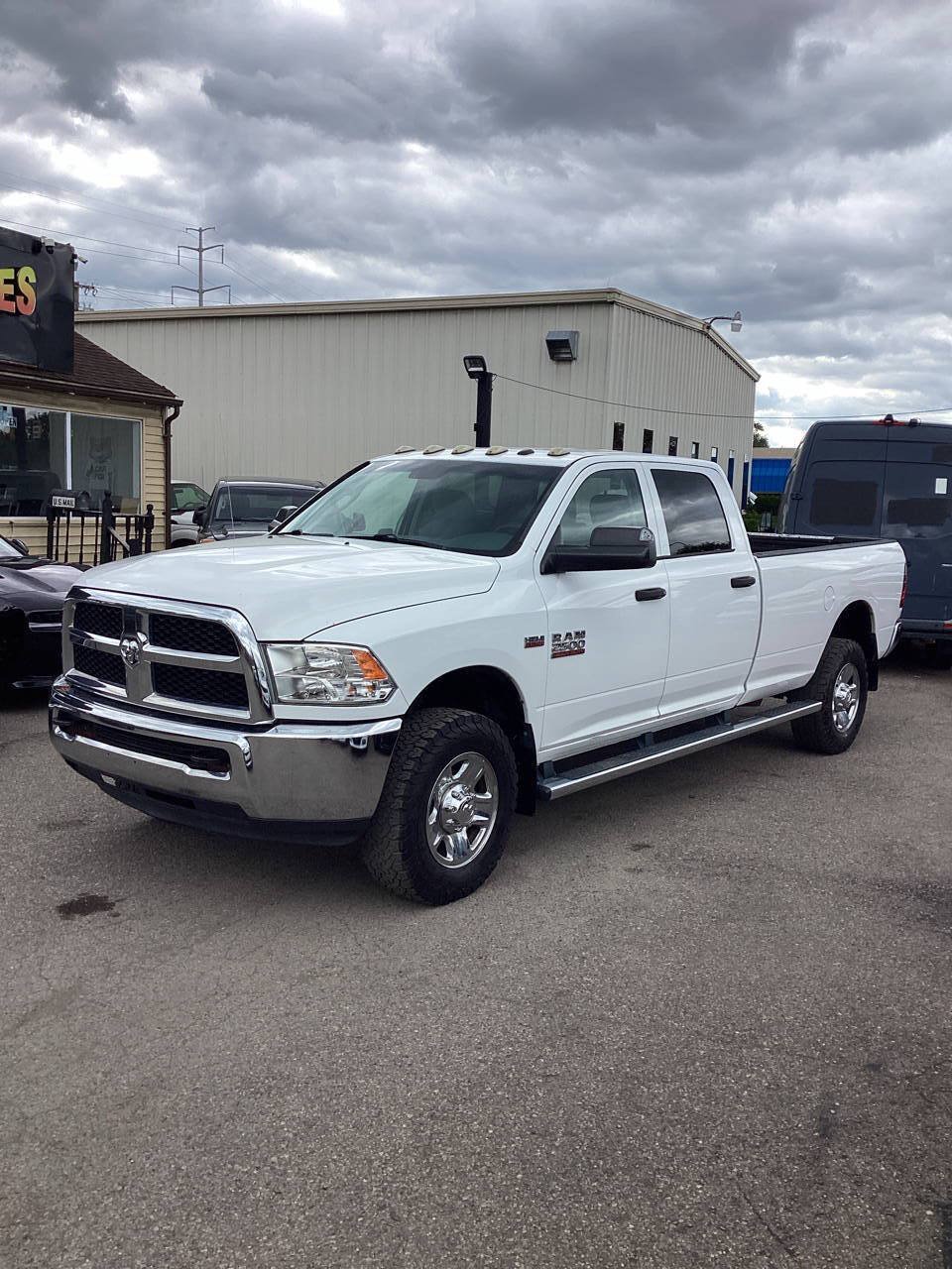 Used 2017 RAM 2500 Tradesman w/ Chrome Appearance Group AWD/4WD image 7