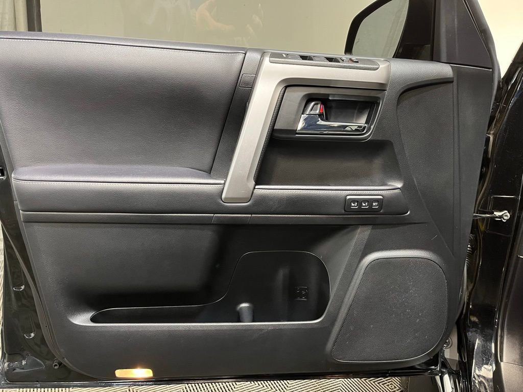 Used 2022 Toyota 4Runner Limited image 13