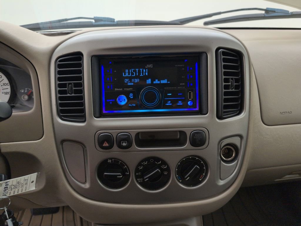 Used 2005 Ford Escape XLT image 23