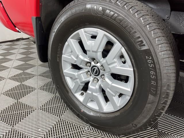 Used 2024 Nissan Frontier SV w/ Technology Package RWD image 16
