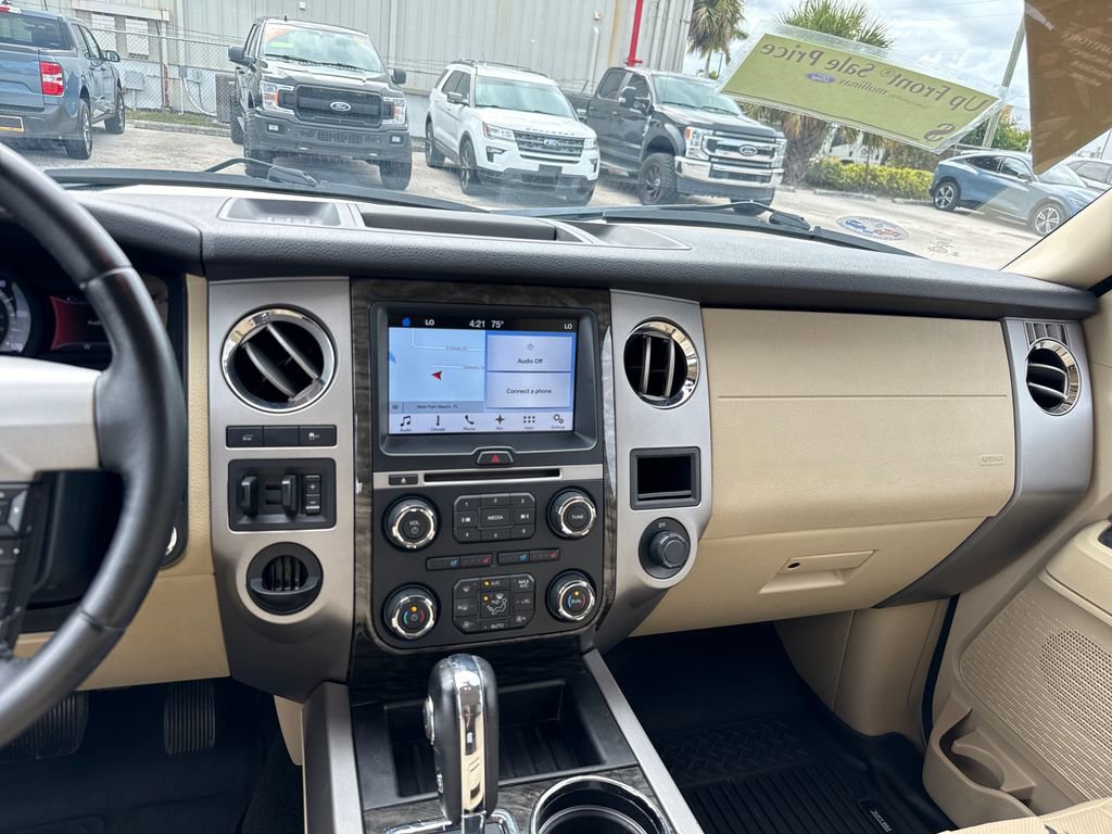 Used 2017 Ford Expedition Limited w/ Equipment Group 301A image 6