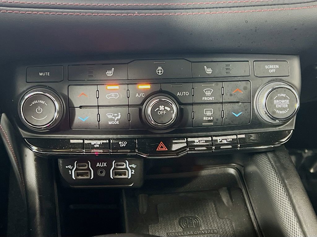 Used 2022 Dodge Durango R/T w/ Blacktop Package image 16