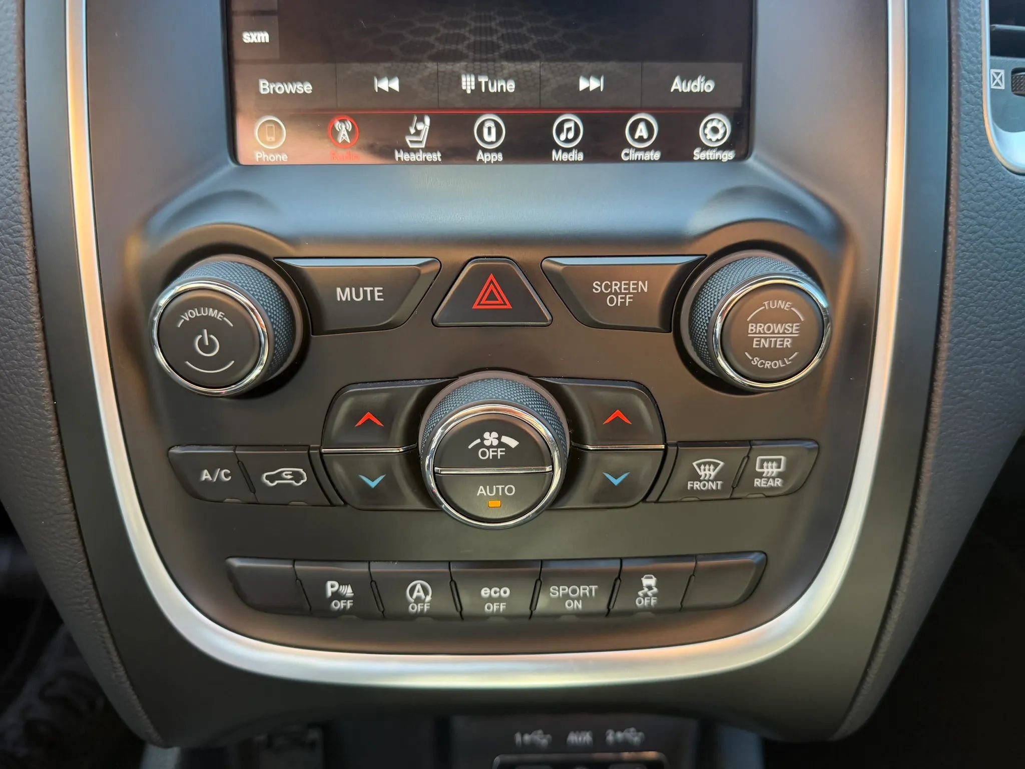 Used 2019 Dodge Durango SXT RWD image 18