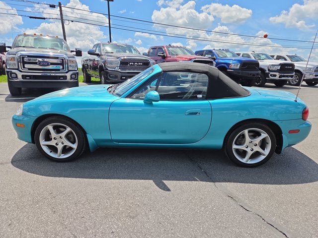 Used 2003 MAZDA MX-5 Miata RWD image 3