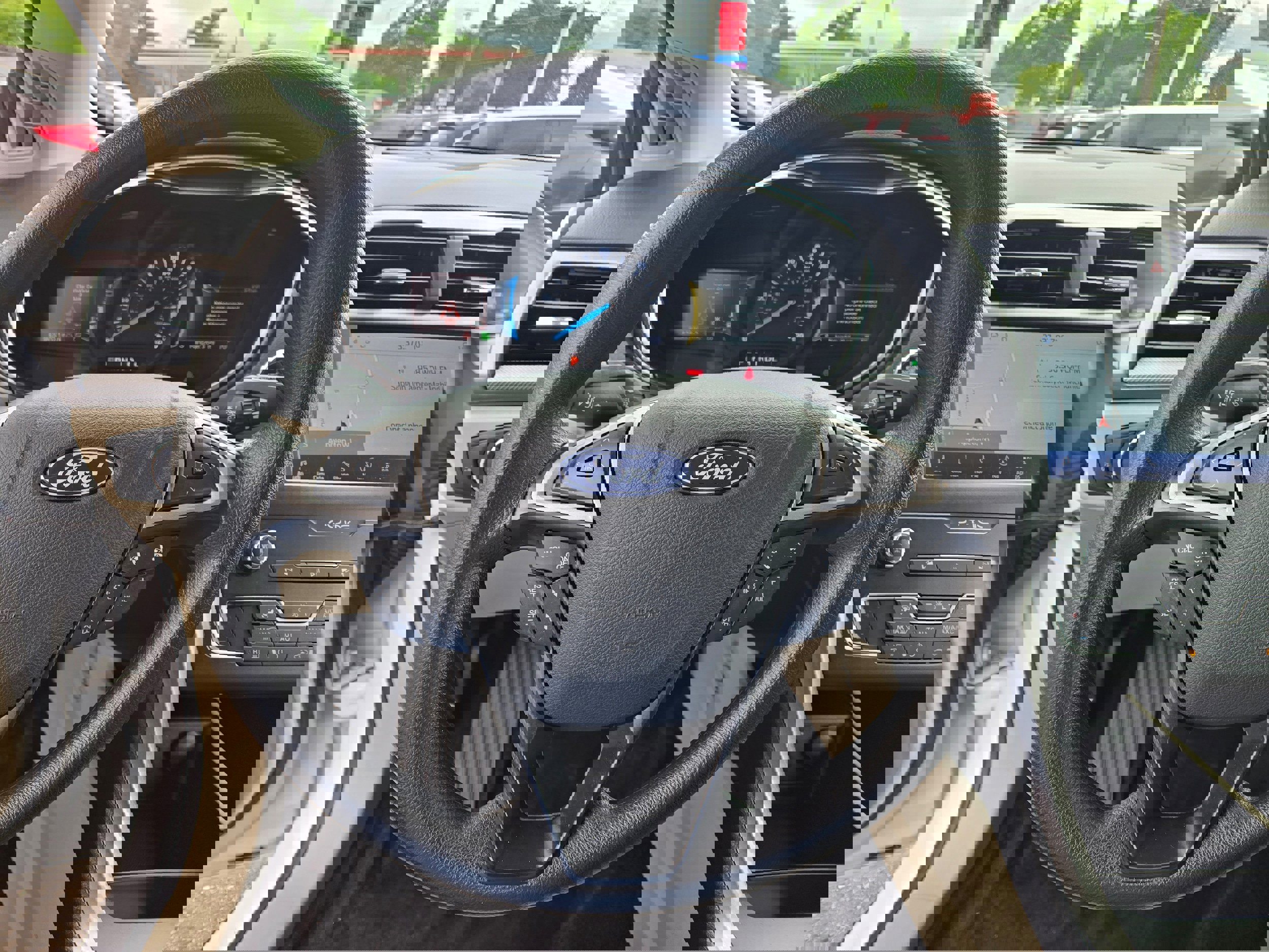 Used 2019 Ford Fusion SE image 6