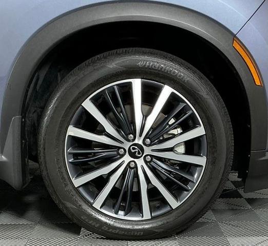 Certified 2025 INFINITI QX60 Sensory AWD/4WD image 8
