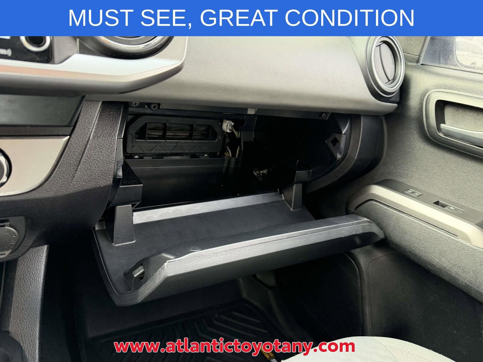 Used 2023 Toyota Tacoma SR5 RWD image 40