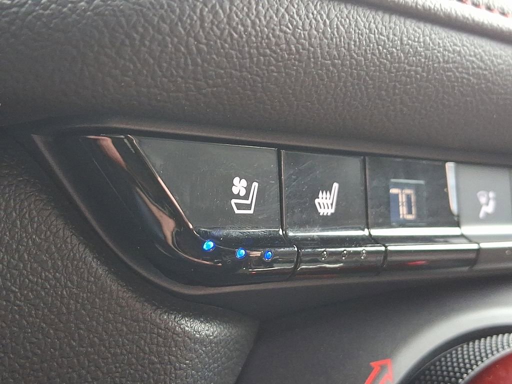 Used 2022 Chevrolet Blazer RS w/ Enhanced Convenience Package image 9