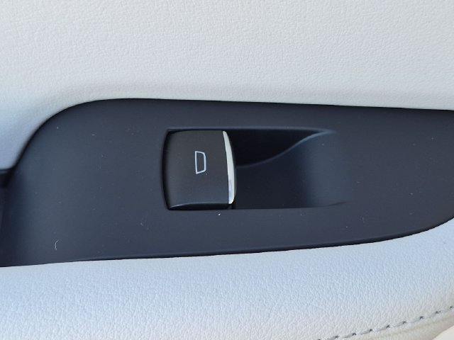 New 2027 Buick Enclave Avenir w/ LPO, Floor Liner Package FWD image 29
