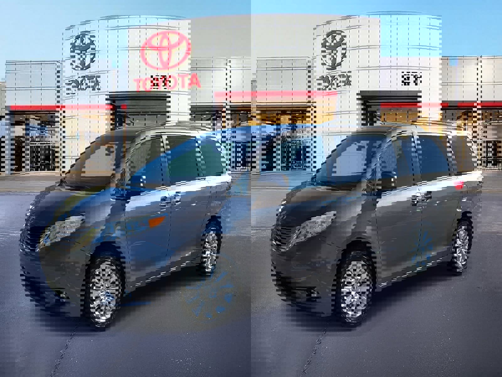 Used 2015 Toyota Sienna XLE Premium