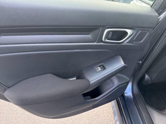 Used 2025 Honda Civic Sport image 17