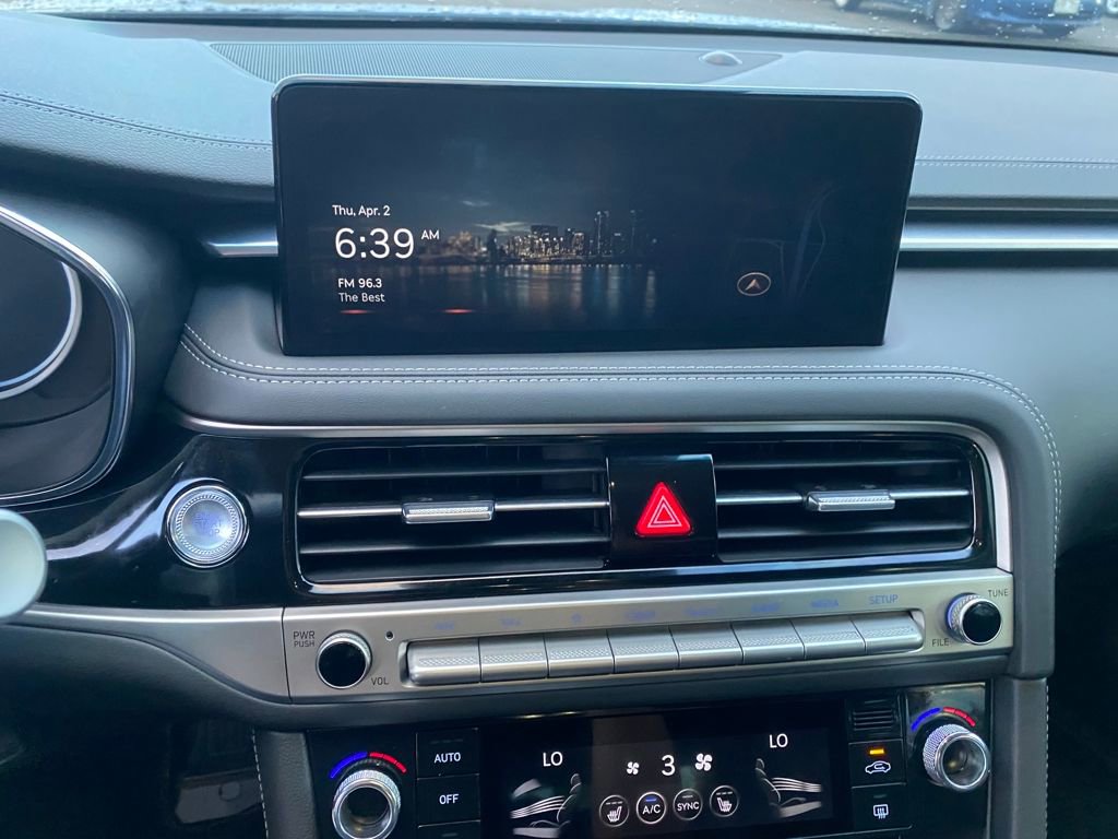 Certified 2025 Genesis G70 2.5T RWD image 16