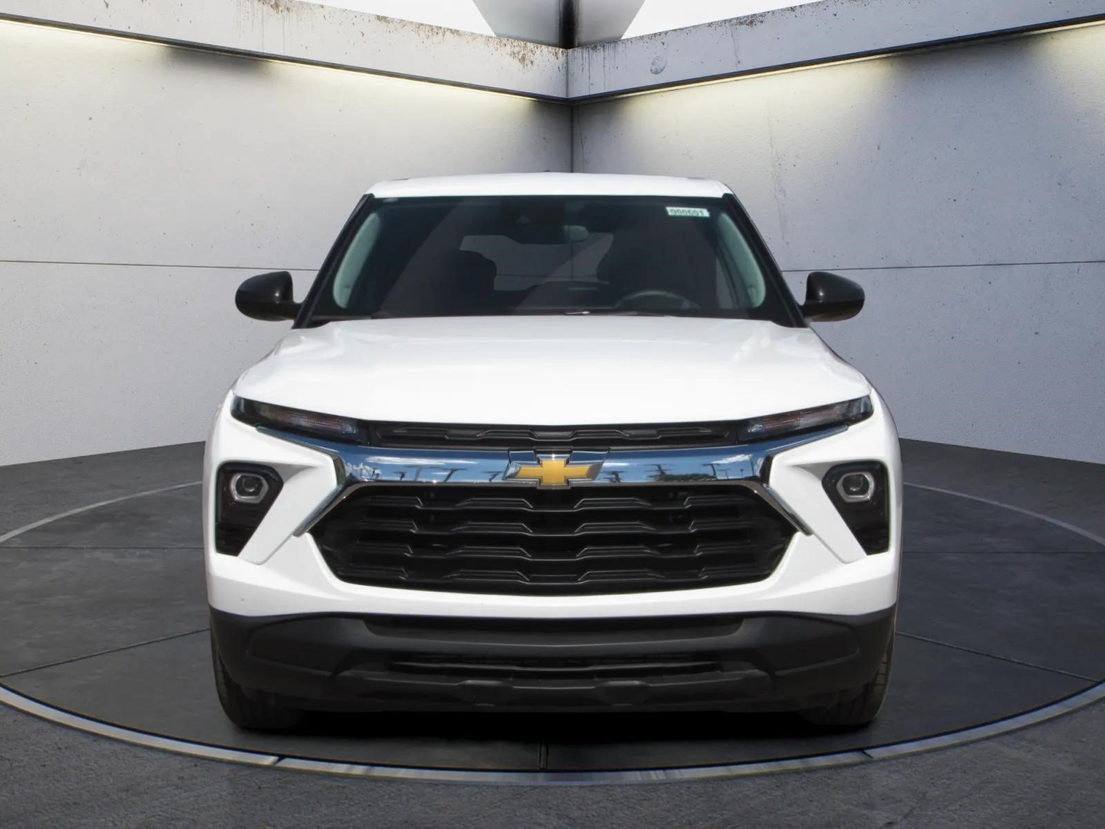 Used 2026 Chevrolet TrailBlazer LS w/ LS Confidence Package FWD image 3